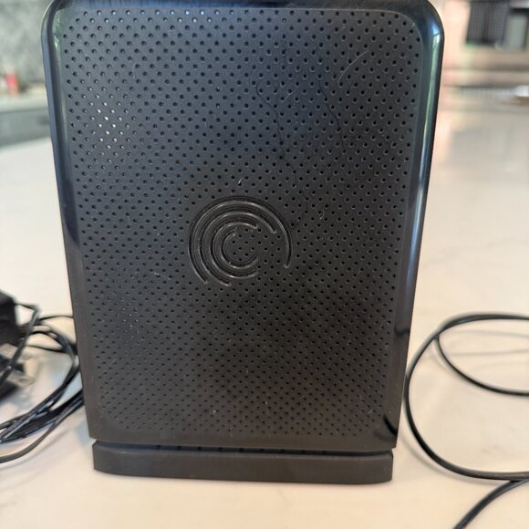 Seagate GoFlex Desk External Hard Drive - Picture 2 of 6